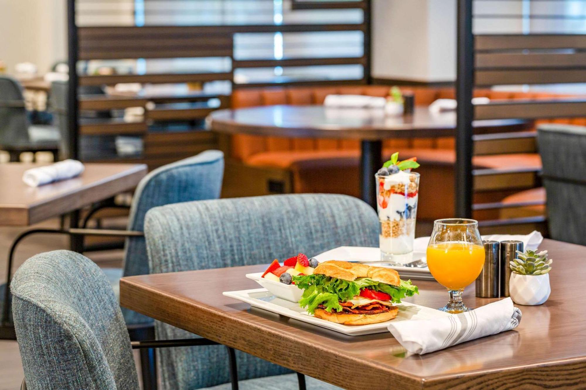Cambria Hotel New Haven University Area Екстер'єр фото