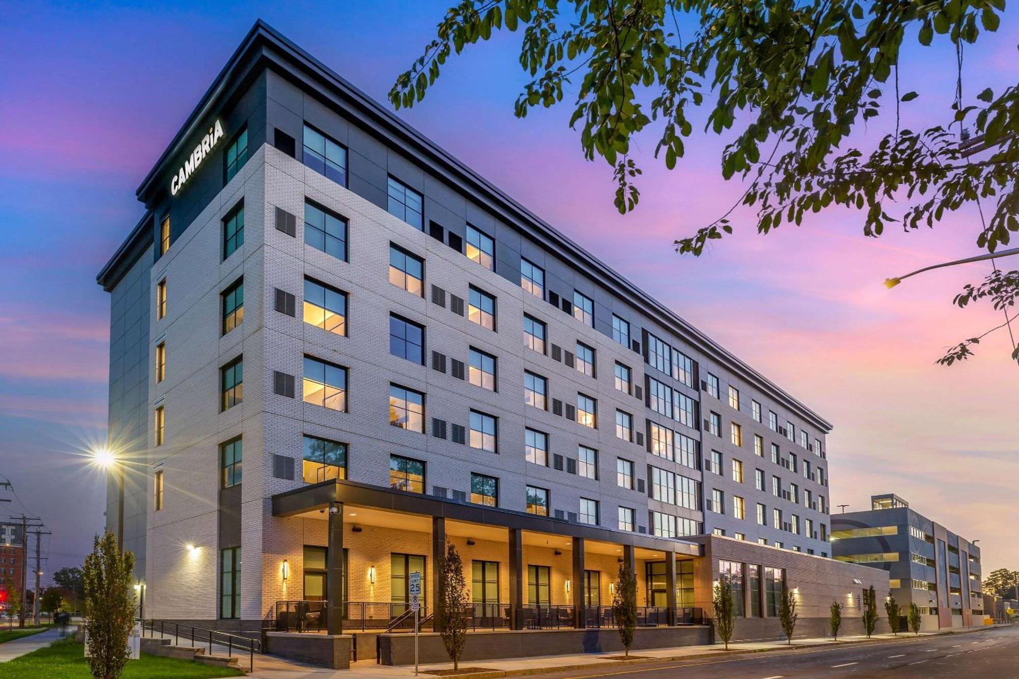 Cambria Hotel New Haven University Area Екстер'єр фото